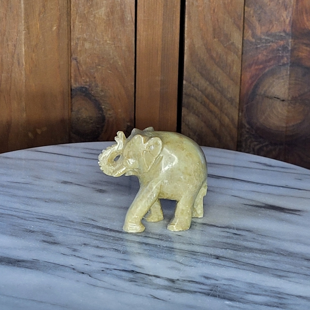 Stone Elephant Figurine - Picture 4 of 11